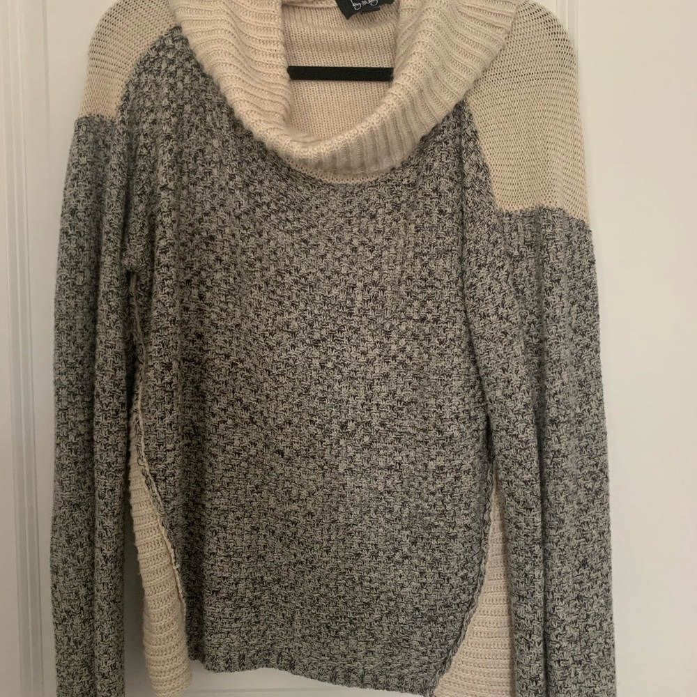 Sweater - Picture 3 of 4
